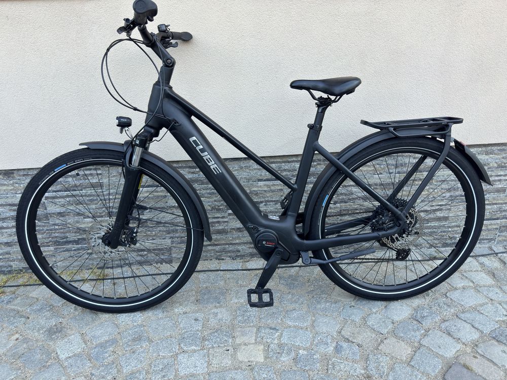 Електрически велосипед Cube Touring Pro размер: 28/50см