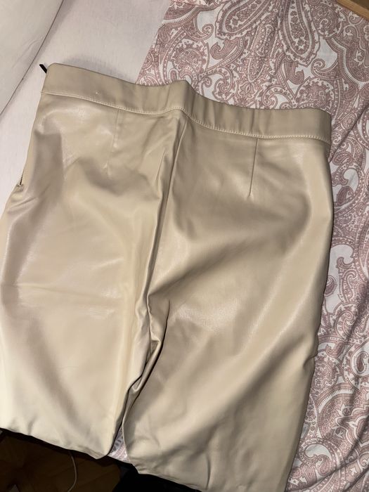 Кожен клин Zara