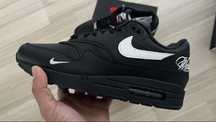Nike Air Max 1 Supreme