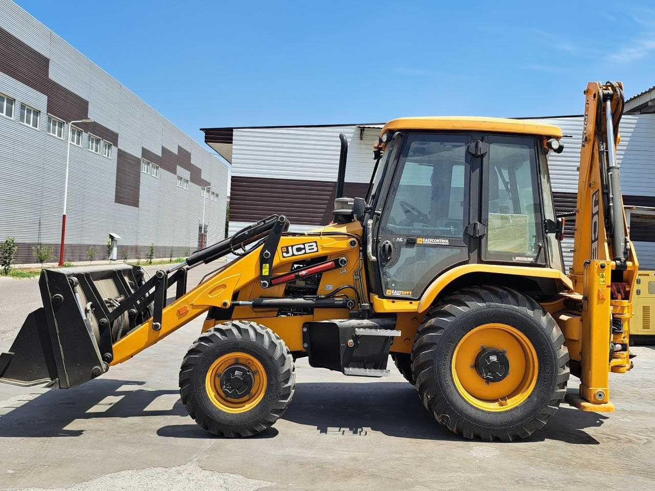 Продаётся экскаватор-погрузчик JCB 3DX PRO!