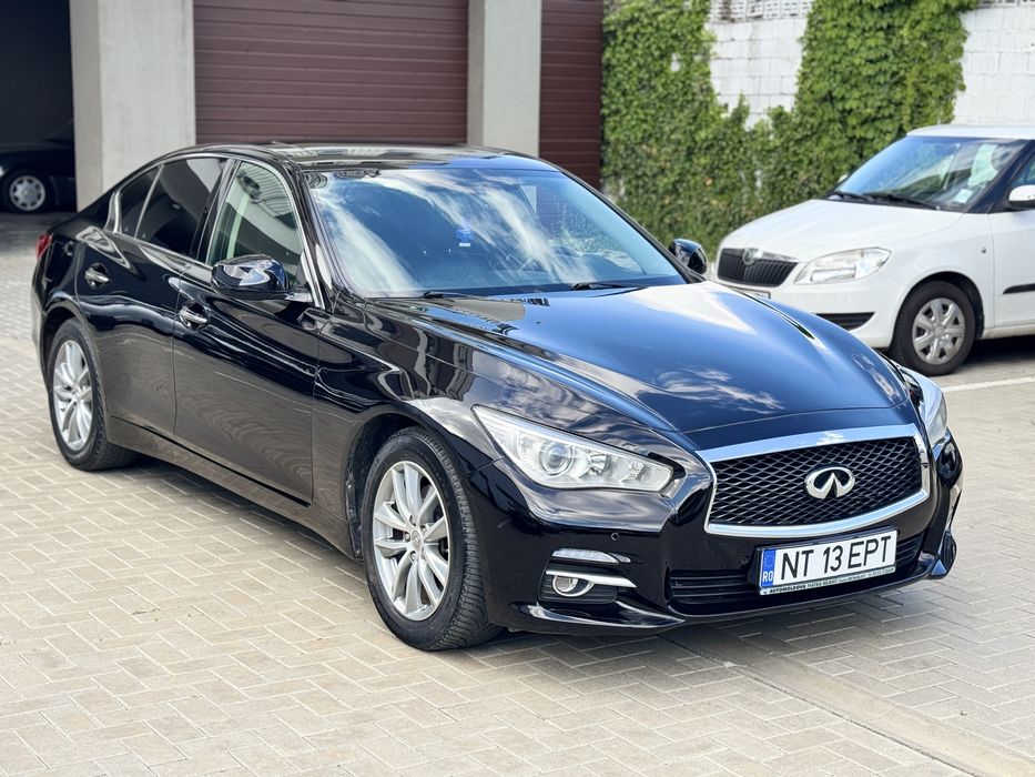 Infiniti Q50 2,2 cdi motorizare Mercedes