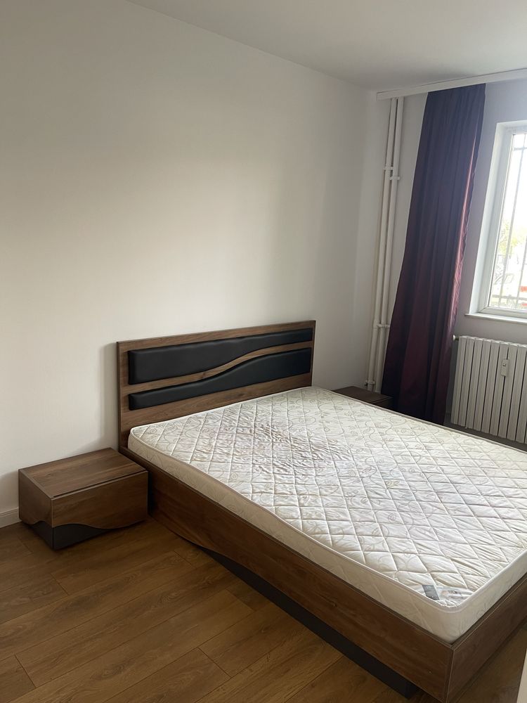 Vand apartament doua camere zona Gara