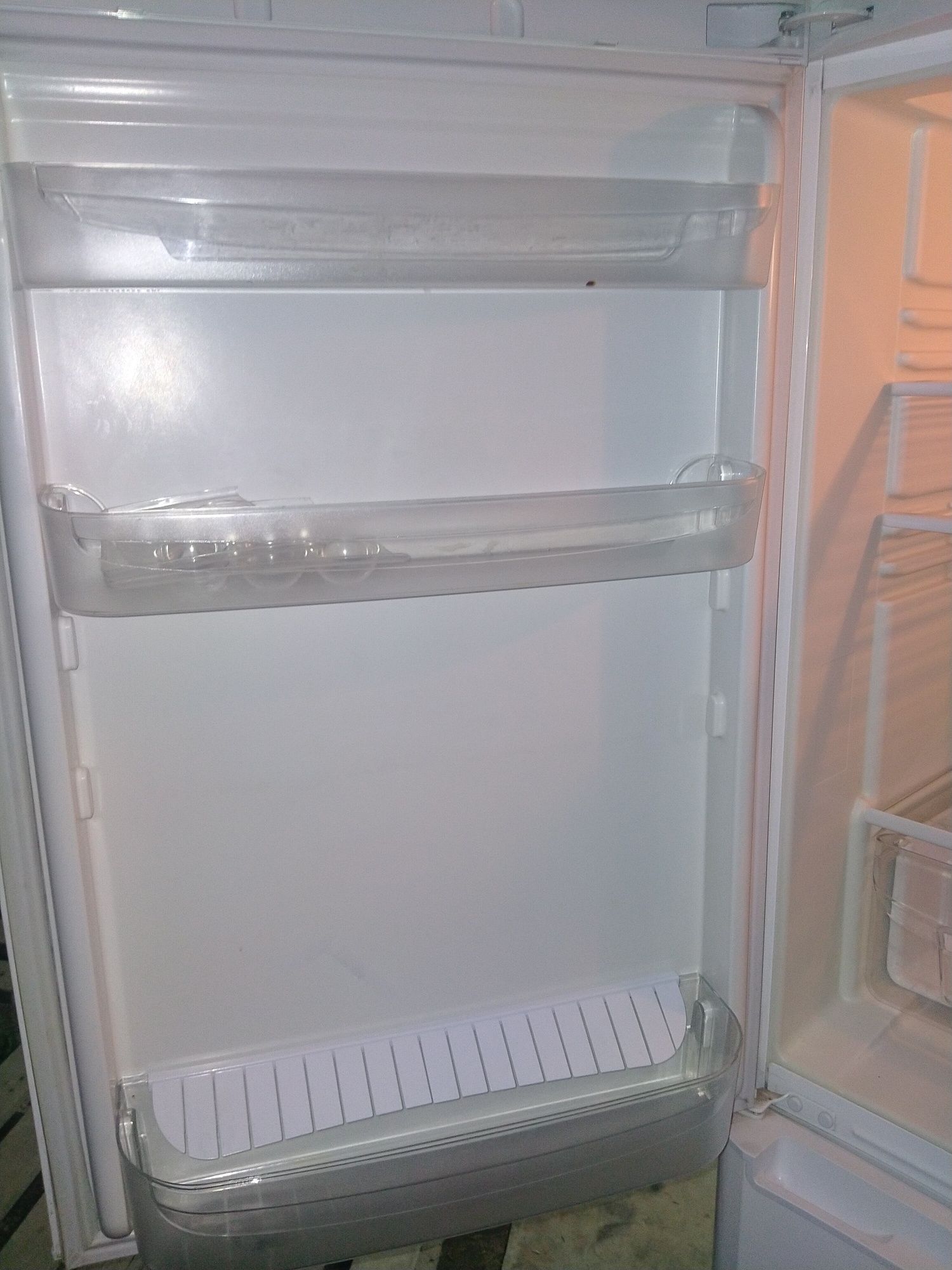 Холодильник в рабочем состоянии Рабочий холодилник Бесплатно доставка