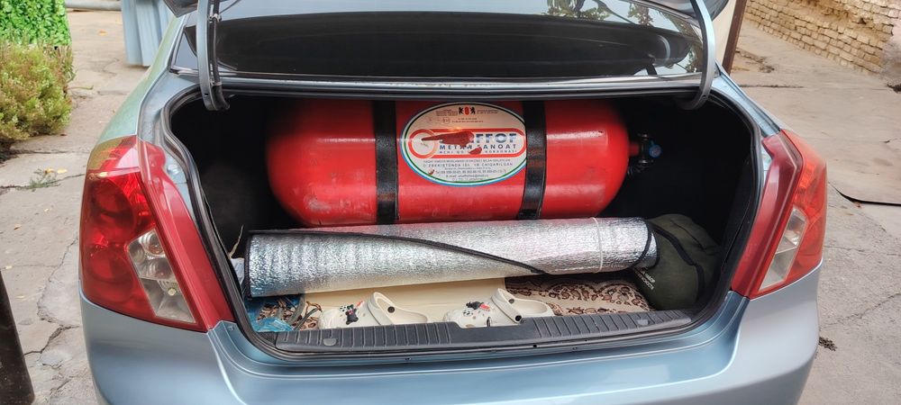 Lasetti 1.8 avtamat 2010 yil sotiladi yoki arenda