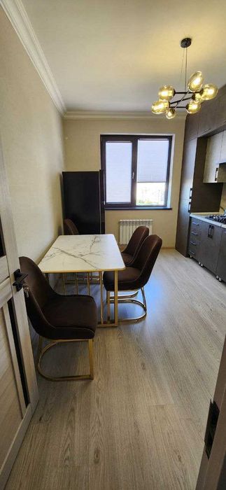 Сдается шикарная 2-х комнатная квартира на Сквере Амира Тимура 358*