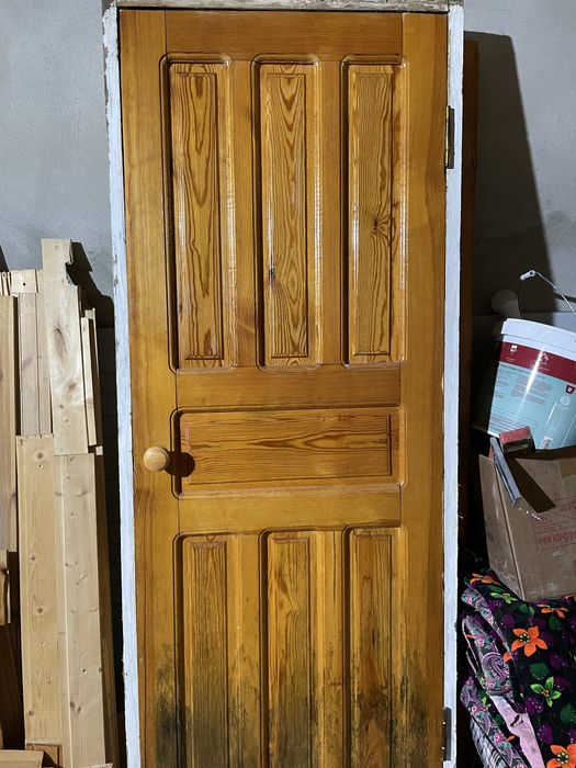 Ағаш есік сатылады