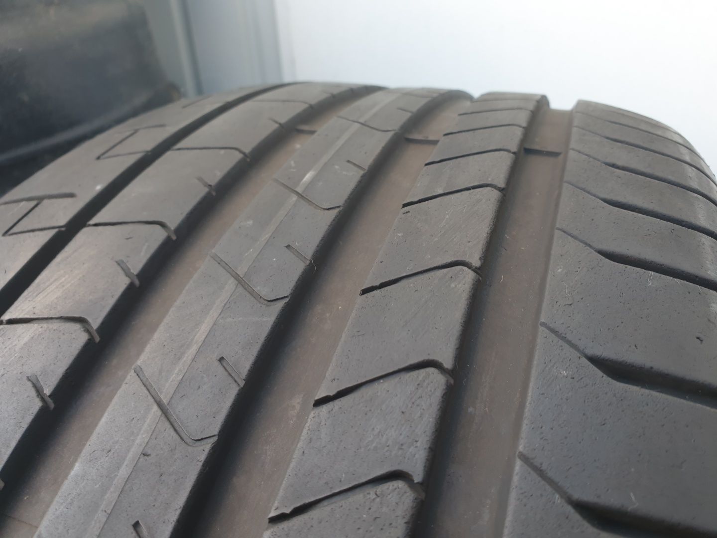 anvelope vara 255/40/20  pirelli