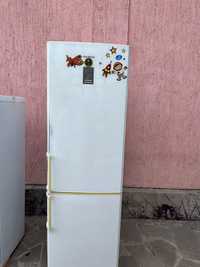 Продам холодильник фирмы Самсунг.