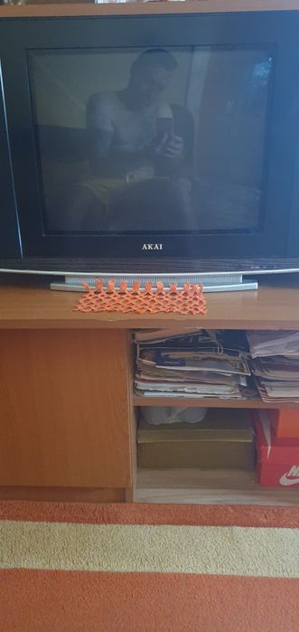 Televizor Akai cu ecran plat
