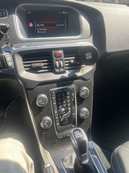 Vand Volvo v40 2.0 diesel 150 cp 2017