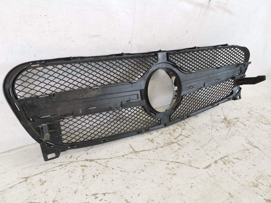 Радиаторна решетка Мерцедес-Бенц ГЛА-Клас / Mercedes-Benz GLA-Class [