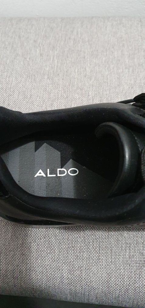 Pantofi/ adidasi Aldo noi 41