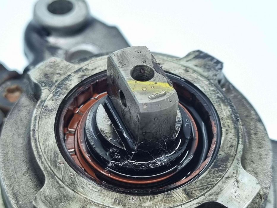 Pompa inalta presiune Chevrolet Orlando [Fabr 2010-2018] 96868903 2.0