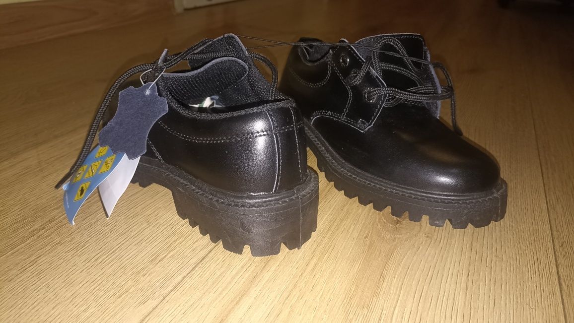 Pantofi Oxford piele naturala copii , noi , mărimea 33