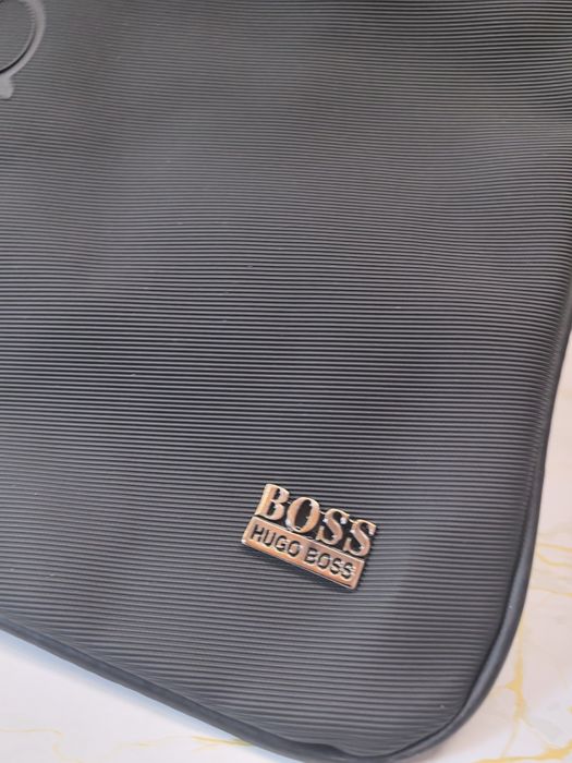 Hugo Boss чанта високо качество
