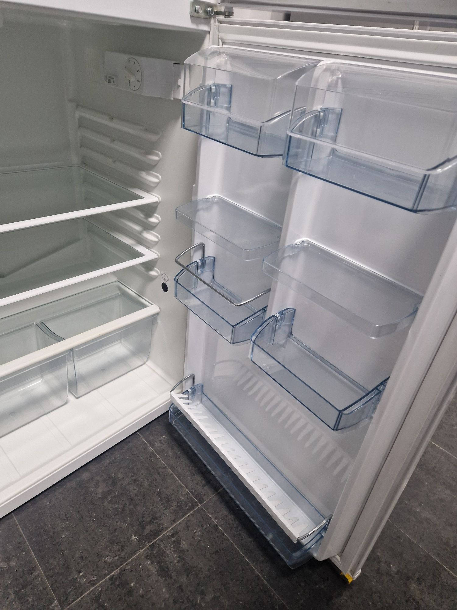 Хладилник с горна Камера Gorenje A++ 121 см