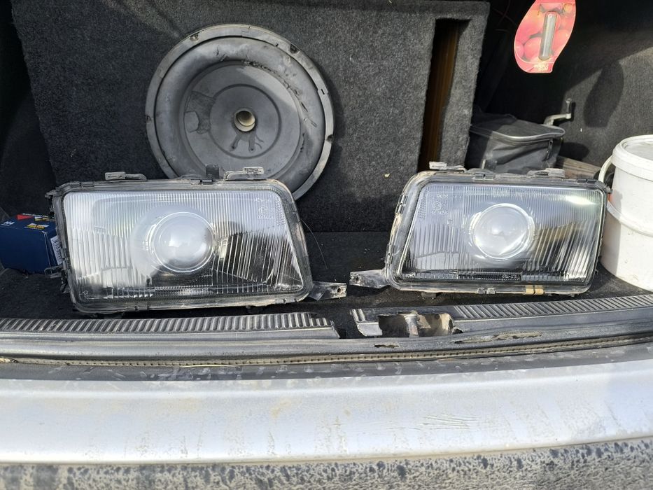 Продам фары. Ауди б4. .