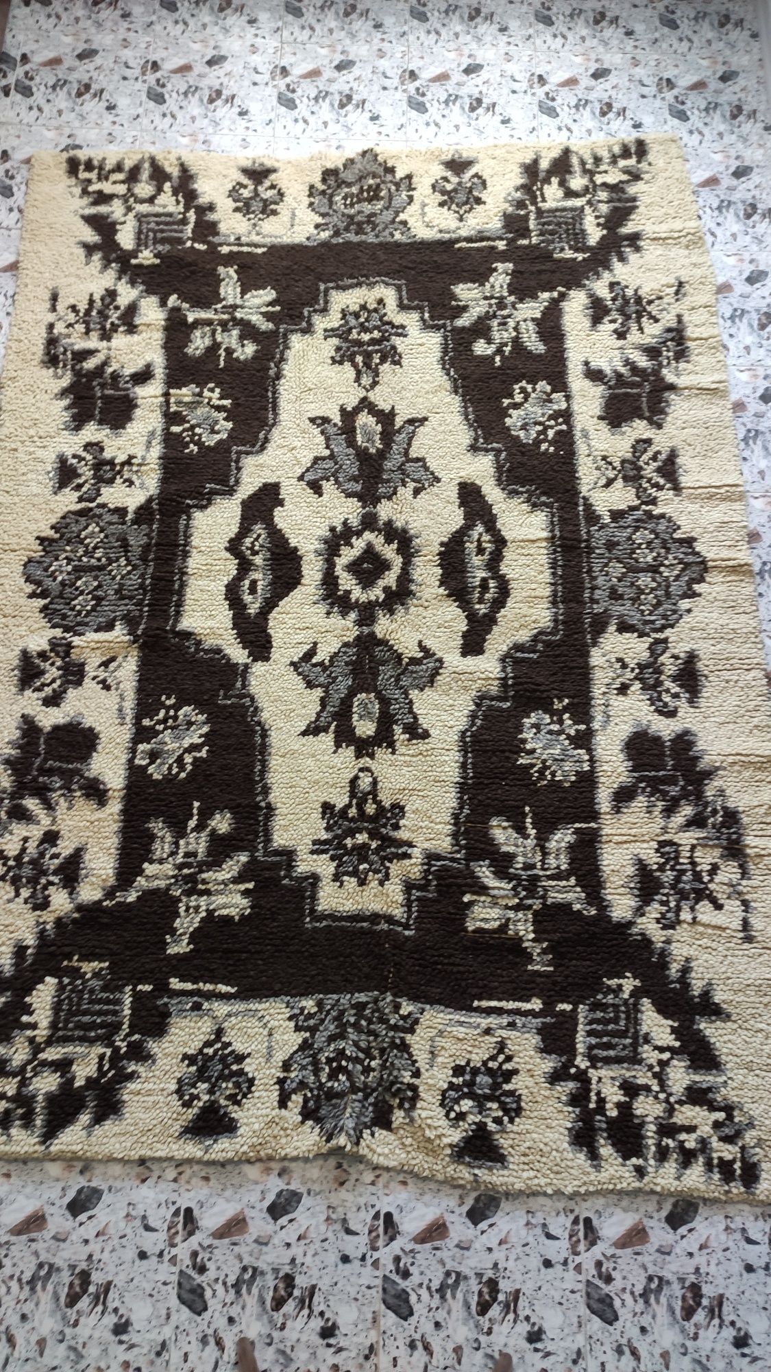 Персийски килим, китенци и аши
