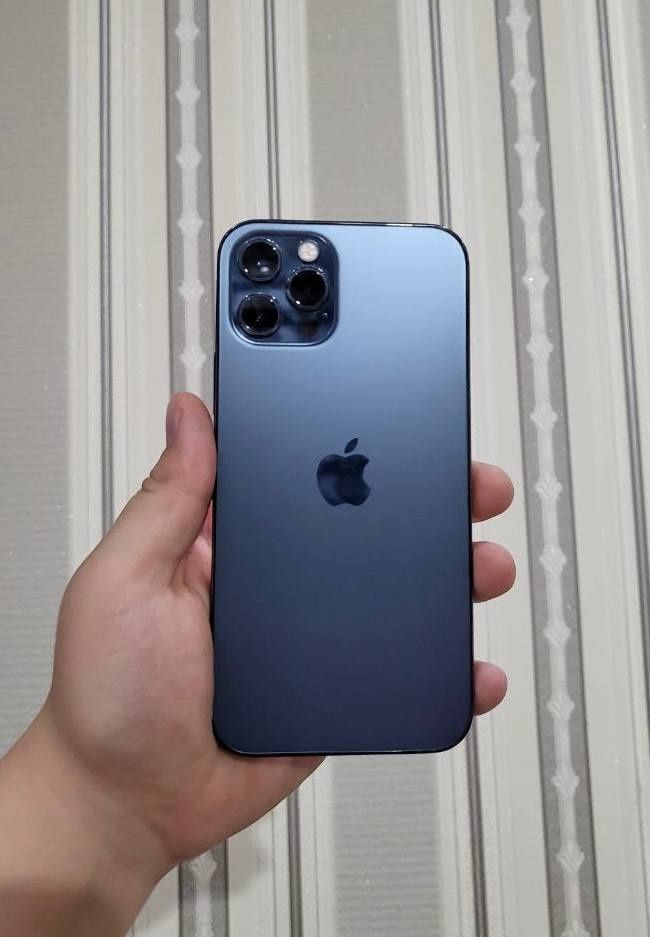 Iphone 12 pro   прадается