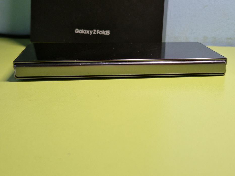 Samsung Galaxy z fold 5 256/12