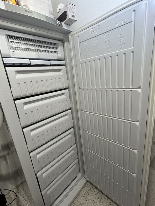 Морозильник Indesit