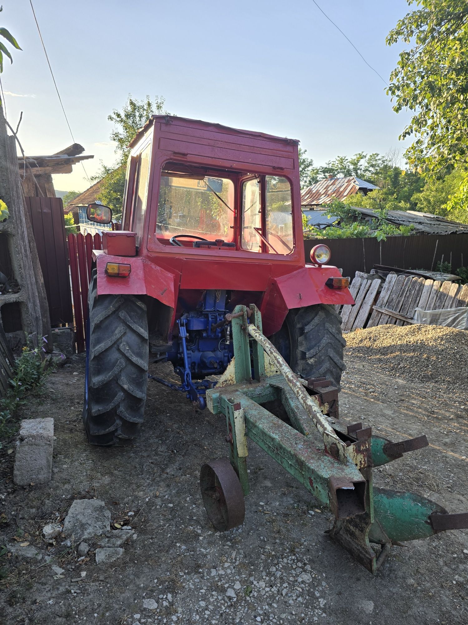 Tractor UTB 530 DTC 4X4