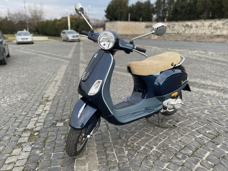 Vand Vespa LX50 4 timpi an 2013