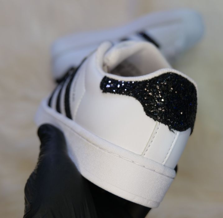 Adidas Superstar (36-40) Бели с Бляскави Черни Ленти