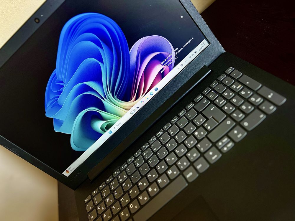 Lenovo Core i3, 6 th, 4/256 Gb SSD