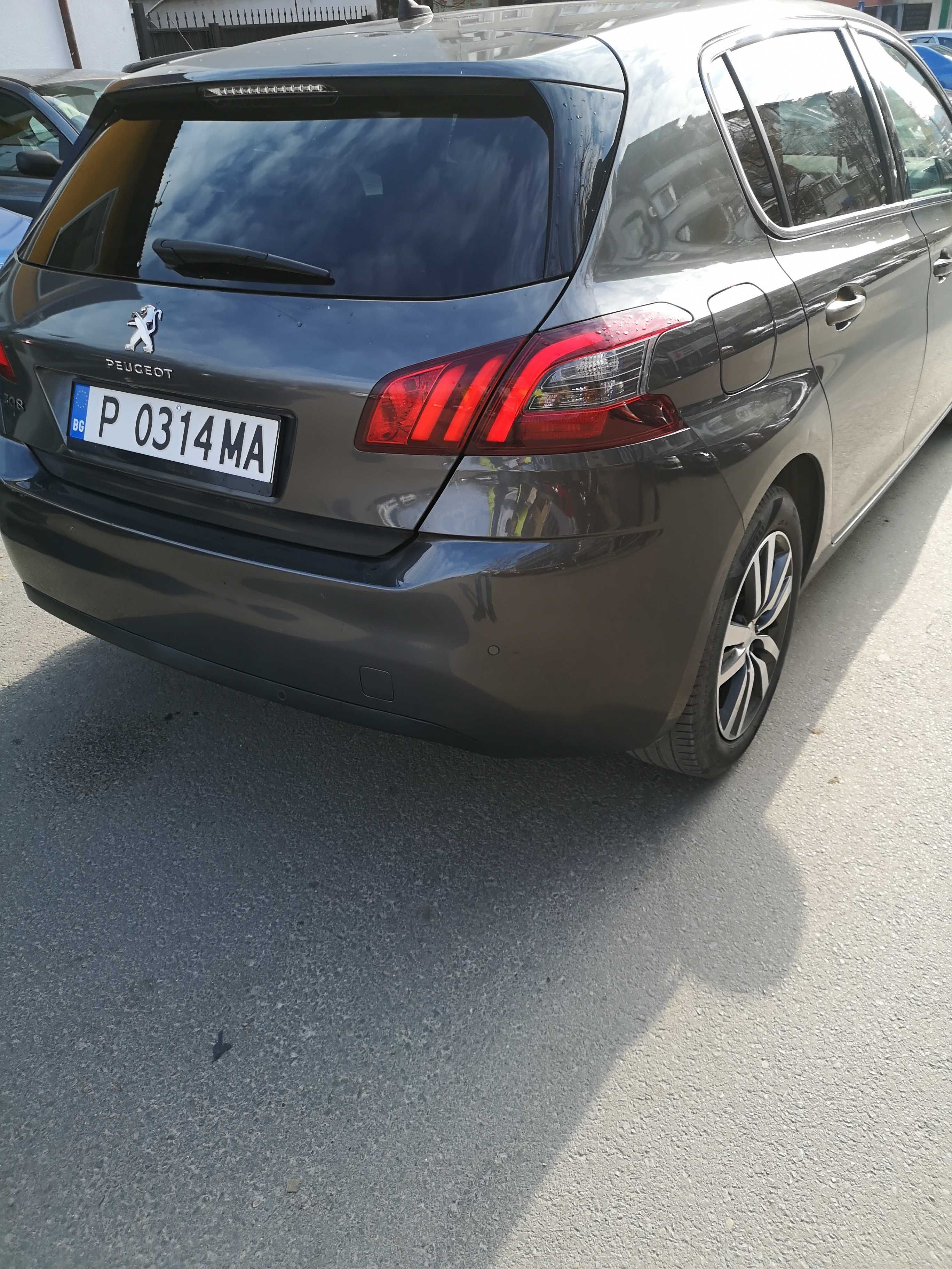 Продавам Пежо 308