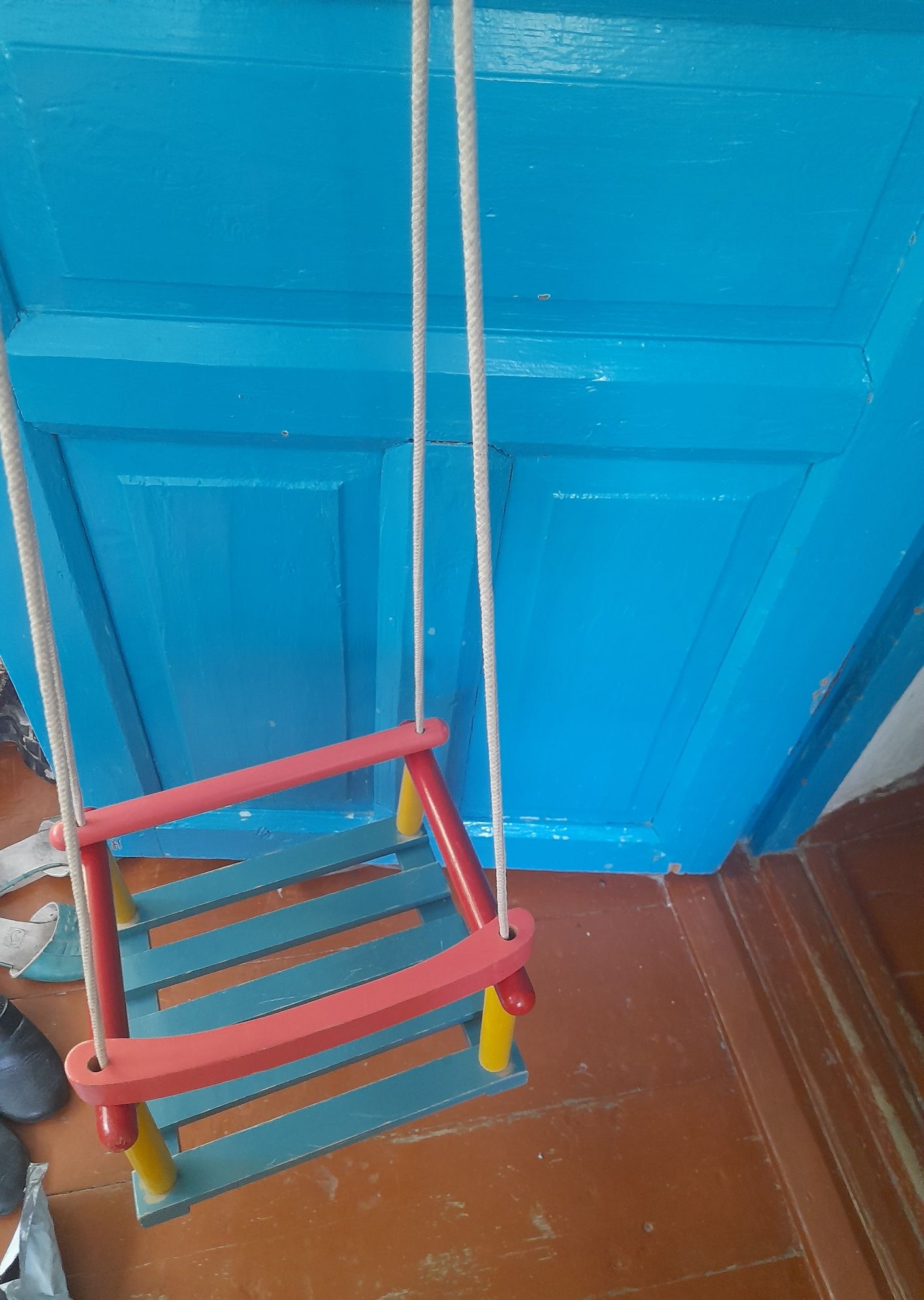 Продам разобранную детскую кровать, коляску и качели
