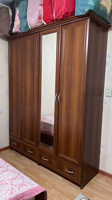 Спальный гарнитур
