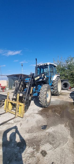 Ford 7810 cu încărcător
