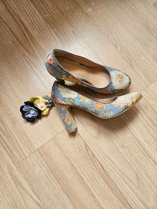 Обувки на ток 40н.