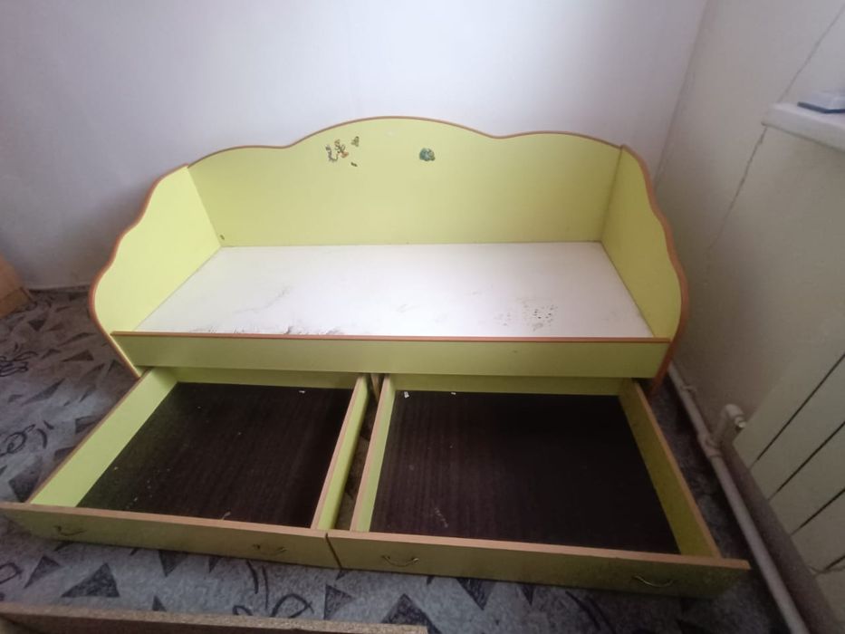 Продам  кровать в отличном состоянии