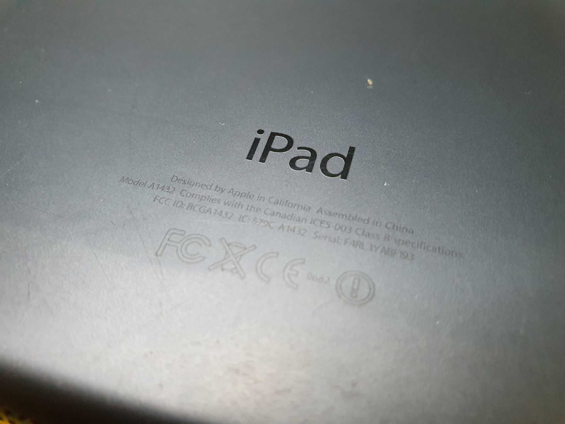 Таблет Apple IPad mini  icloud