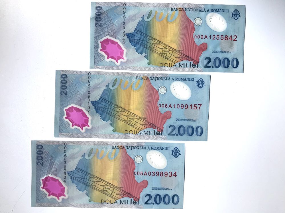 3 Bancnote 2000 Lei Eclipsa Seria 001A