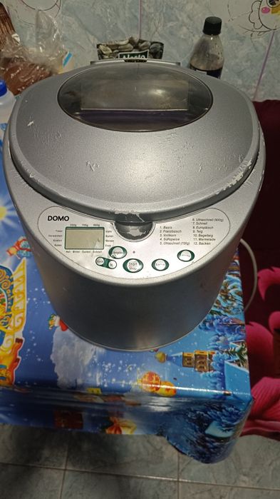 Mașina de pâine Domo B3550
