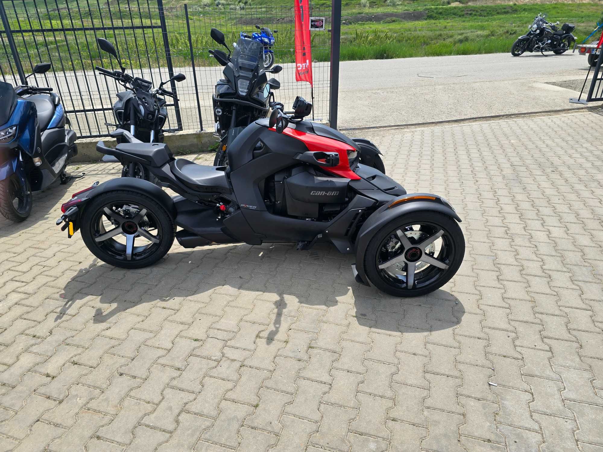 Can am ryker 900 sport