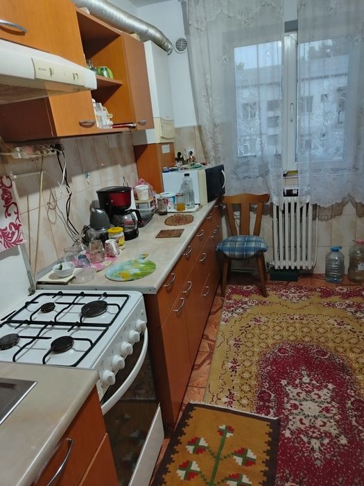 Vând apartament 3 camere decomandat