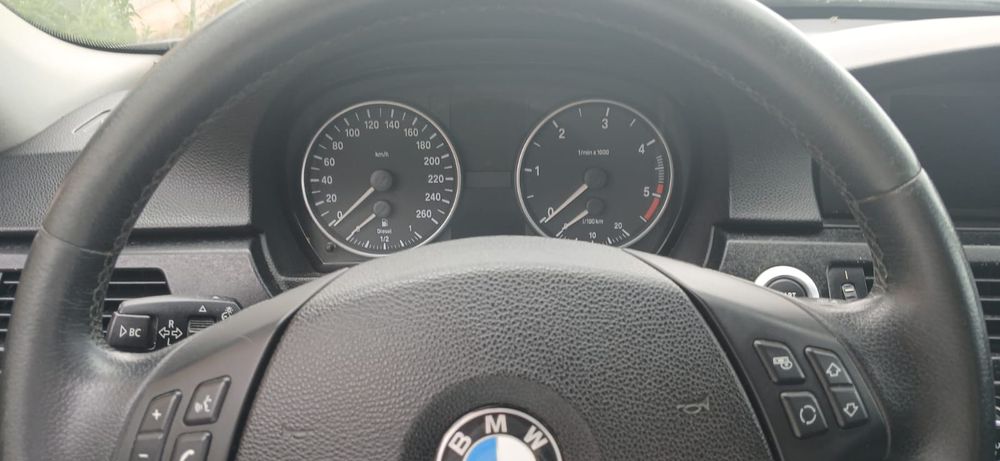 Vând BMW 318D anul 2007