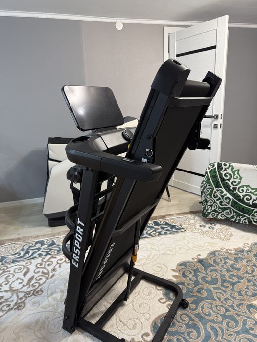Продам беговую дорожку Erssport
