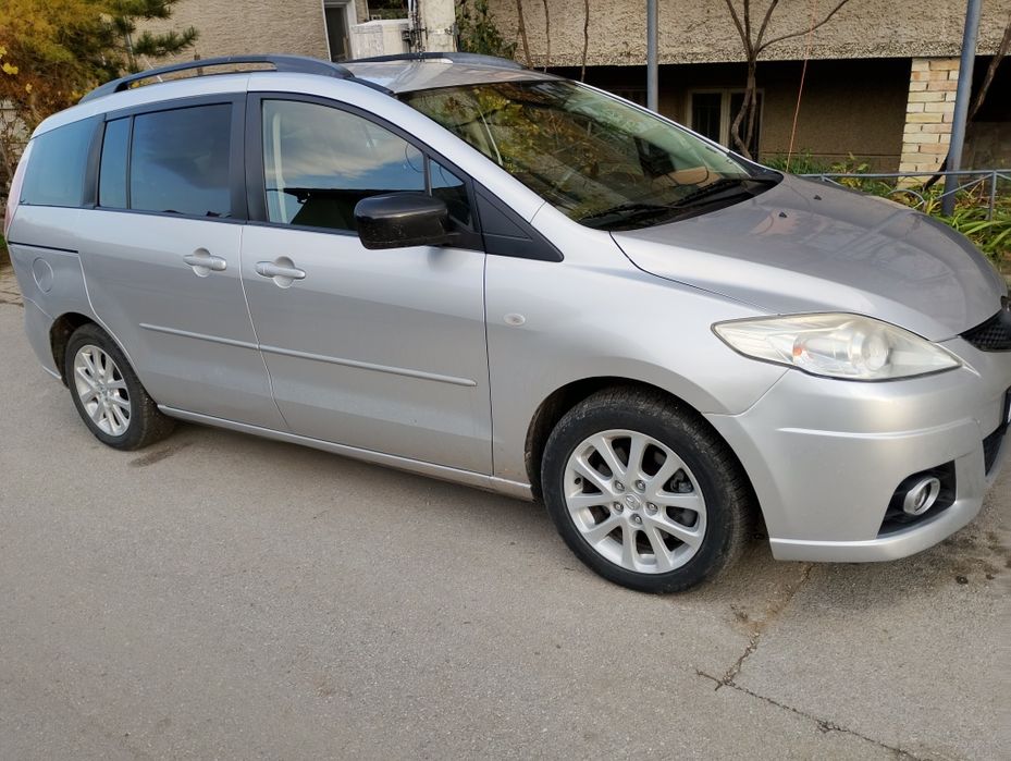 Продавам Мазда 5