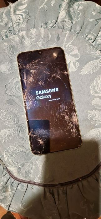 Samsung A15 sticla crapata fuctioneaza impecabil