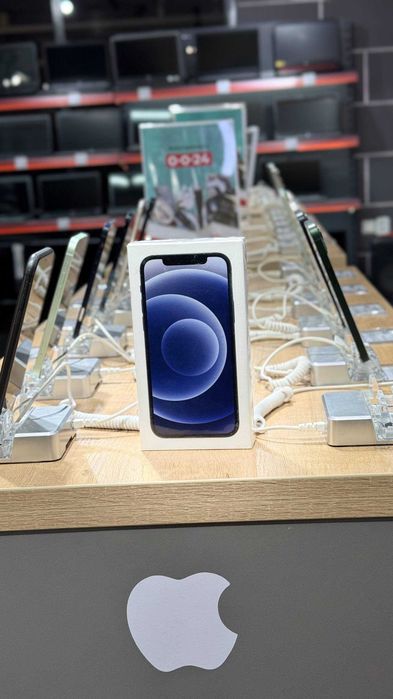 Телефон iPhone 12 64Gb / Айфон 12 64ГБ