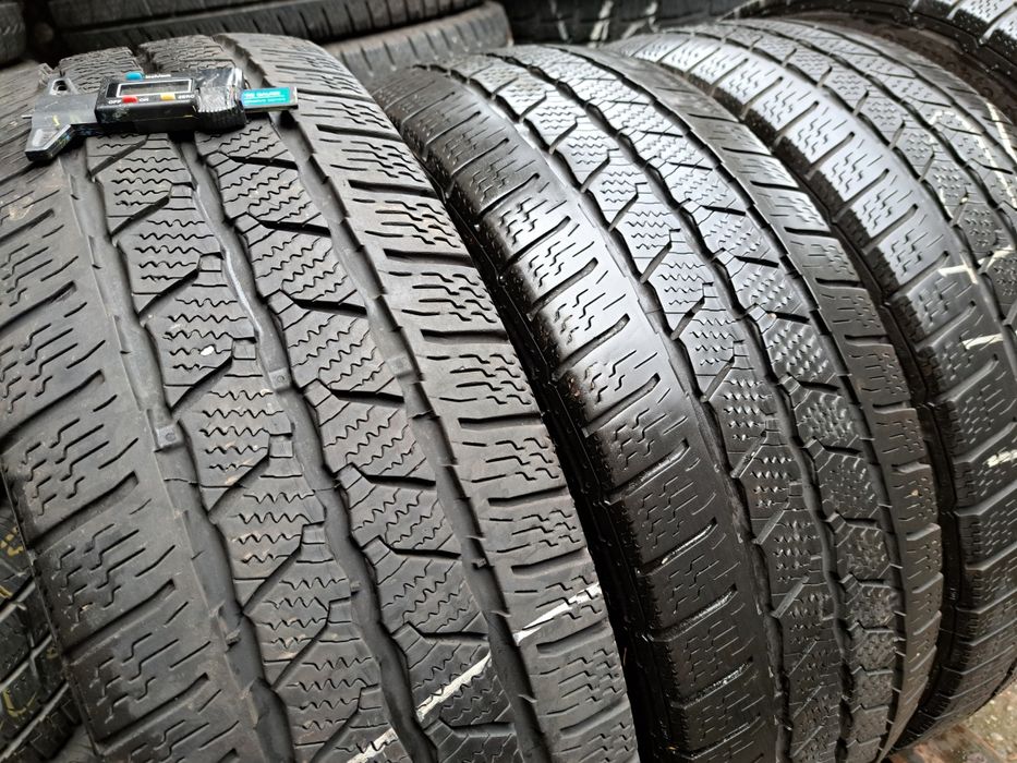 4 anvelope 215/60 R17 C  Continental