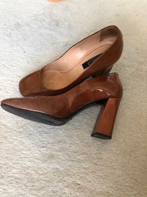 Естествен лак, тъмно бежови елегантни 37№