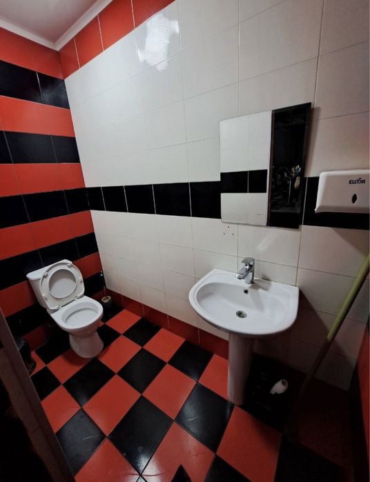 Продается, 1 линия  Боткино 200 кв, коммерческое помещение,Паркентский