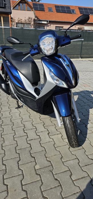 Piaggio Medley 125