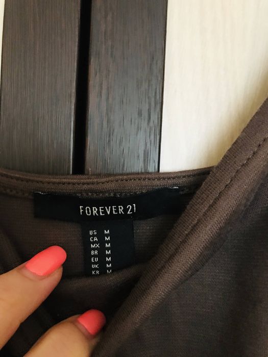 НОВИ с етикета рокля на HM САМО  с ПОДАРЪЦИ